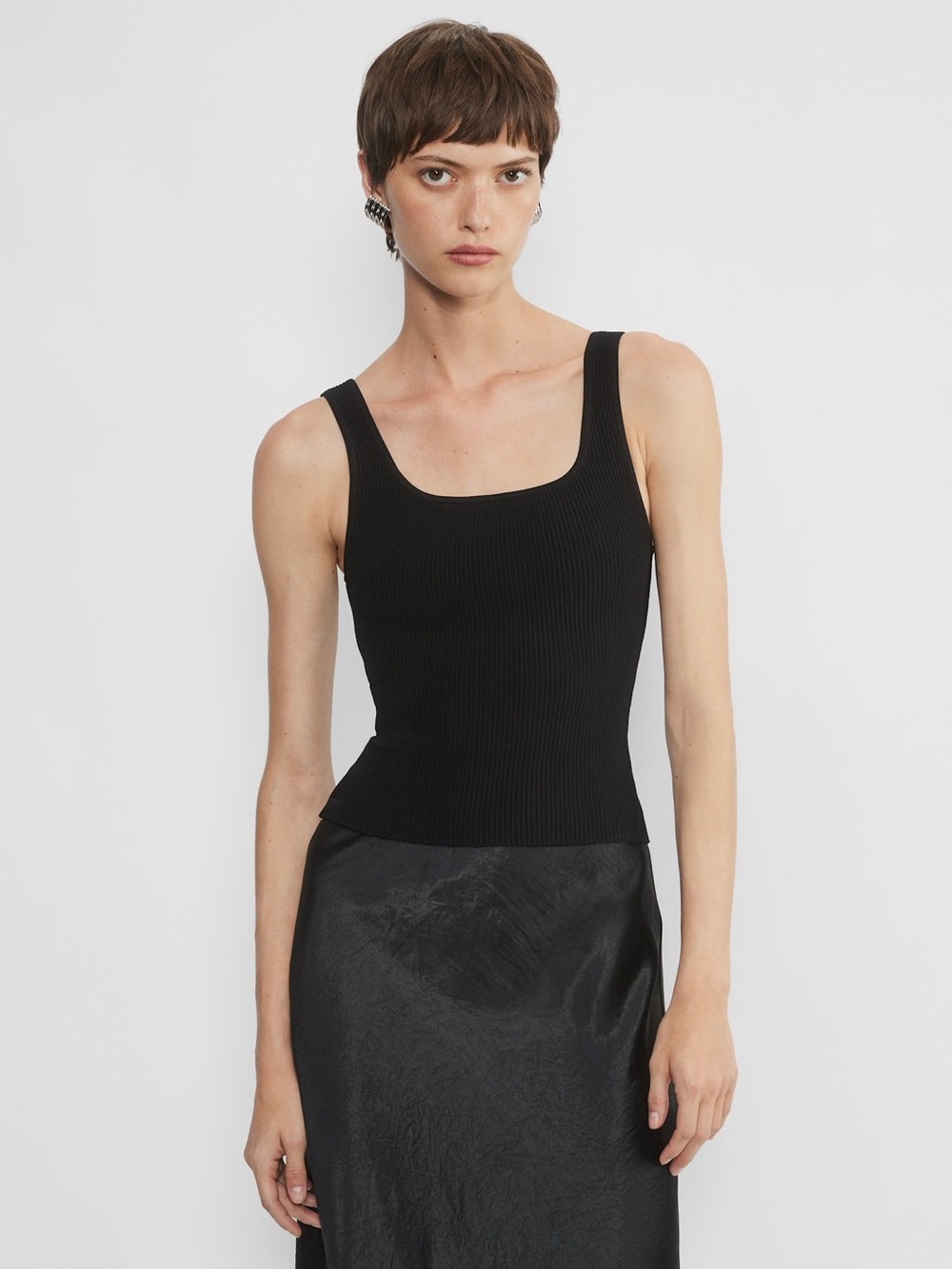 Aritzia Babaton Sculpt Knit Tank - Black